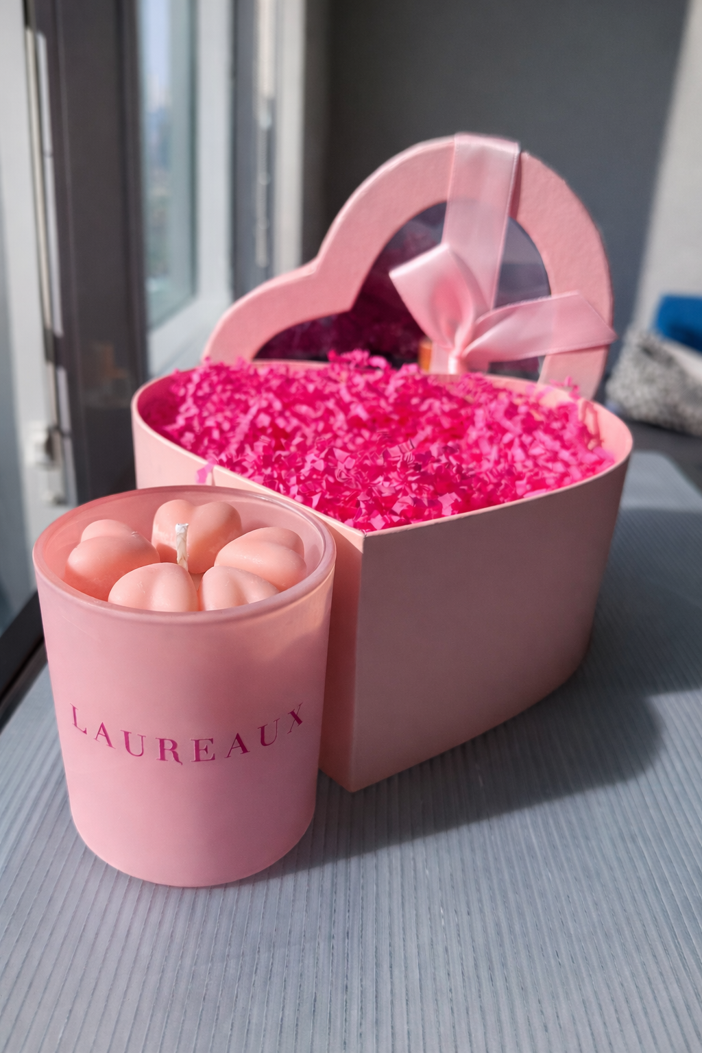 Limited Edition Valentine's Day 7oz Pink Heart Shimmer Candle - Bisou Vanille